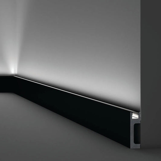 IL10 2M BLACK WALLSTYL SKIRTING BOARD - Skirtings with cable channel owner detail on a light-colored wall | DecorMania UK