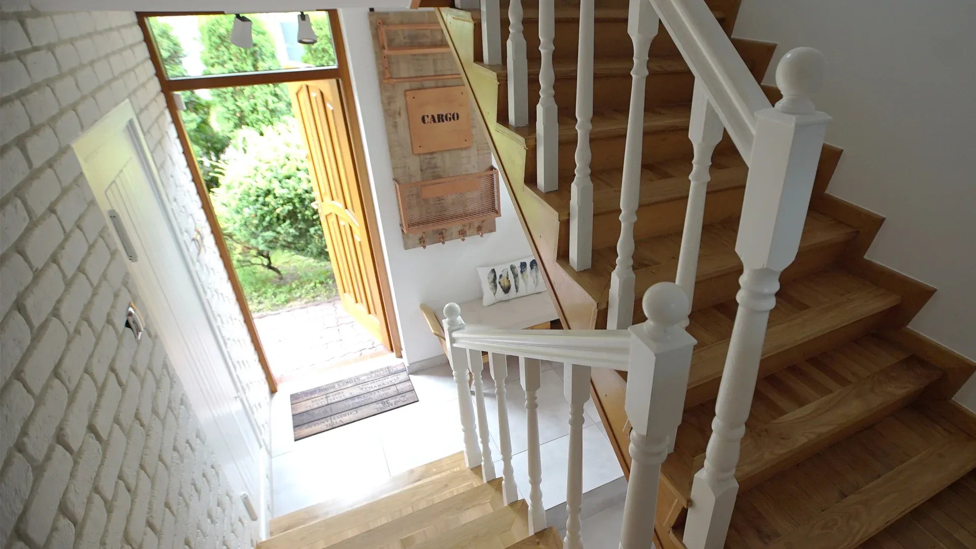 Brick Slips LOFT Gypsum Interior - box in staircase interior Decormania UK