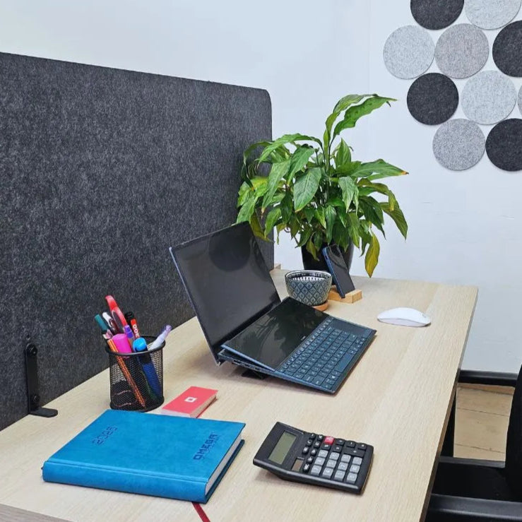 Felt Privacy Screen - Acoustic Office Partition in office interior DecorMania UK
