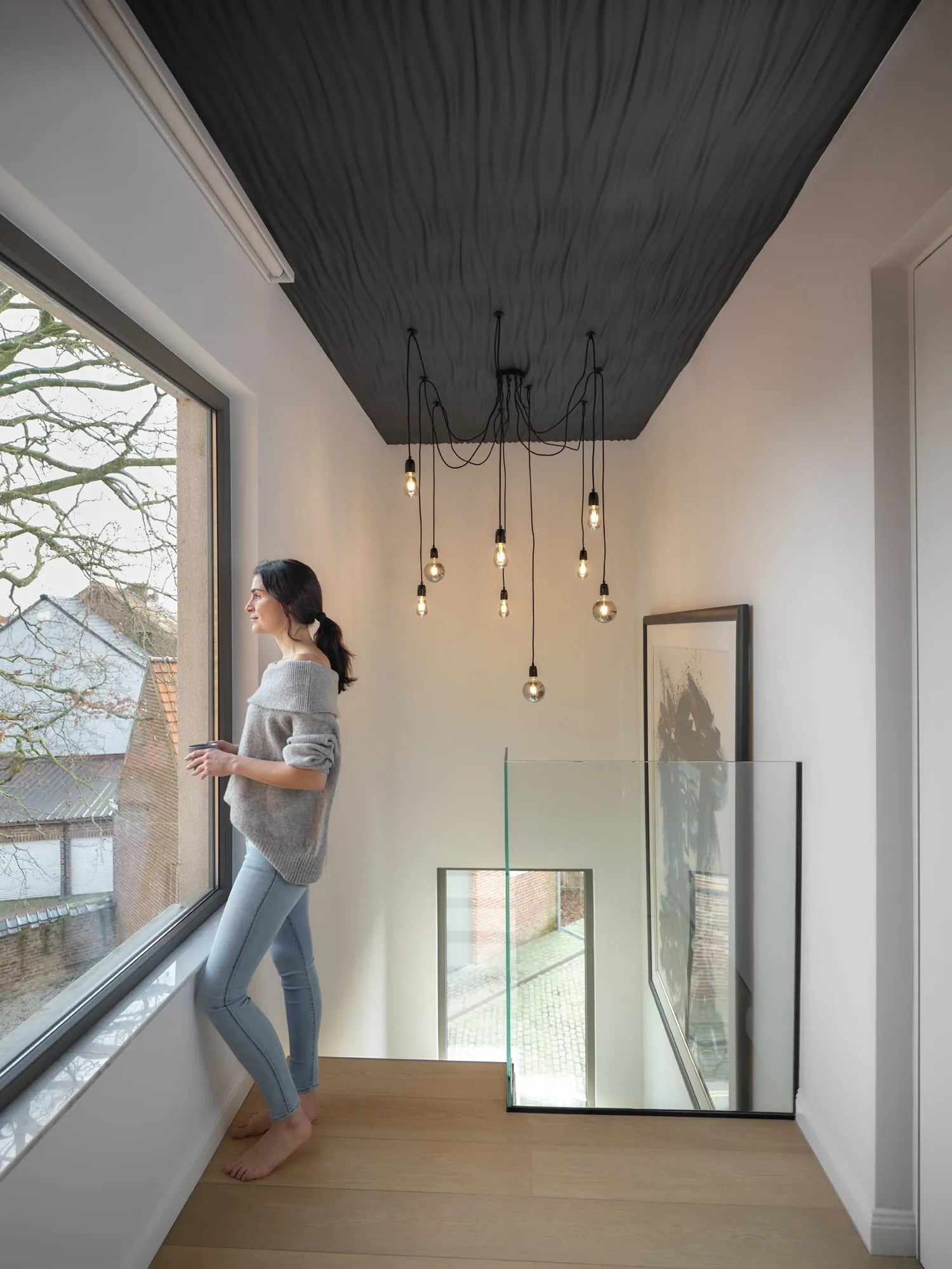 LIQUID 3D wall panels ARSTYL® in a bright, spacious room with clean lines and soft curves | DecorMania UK