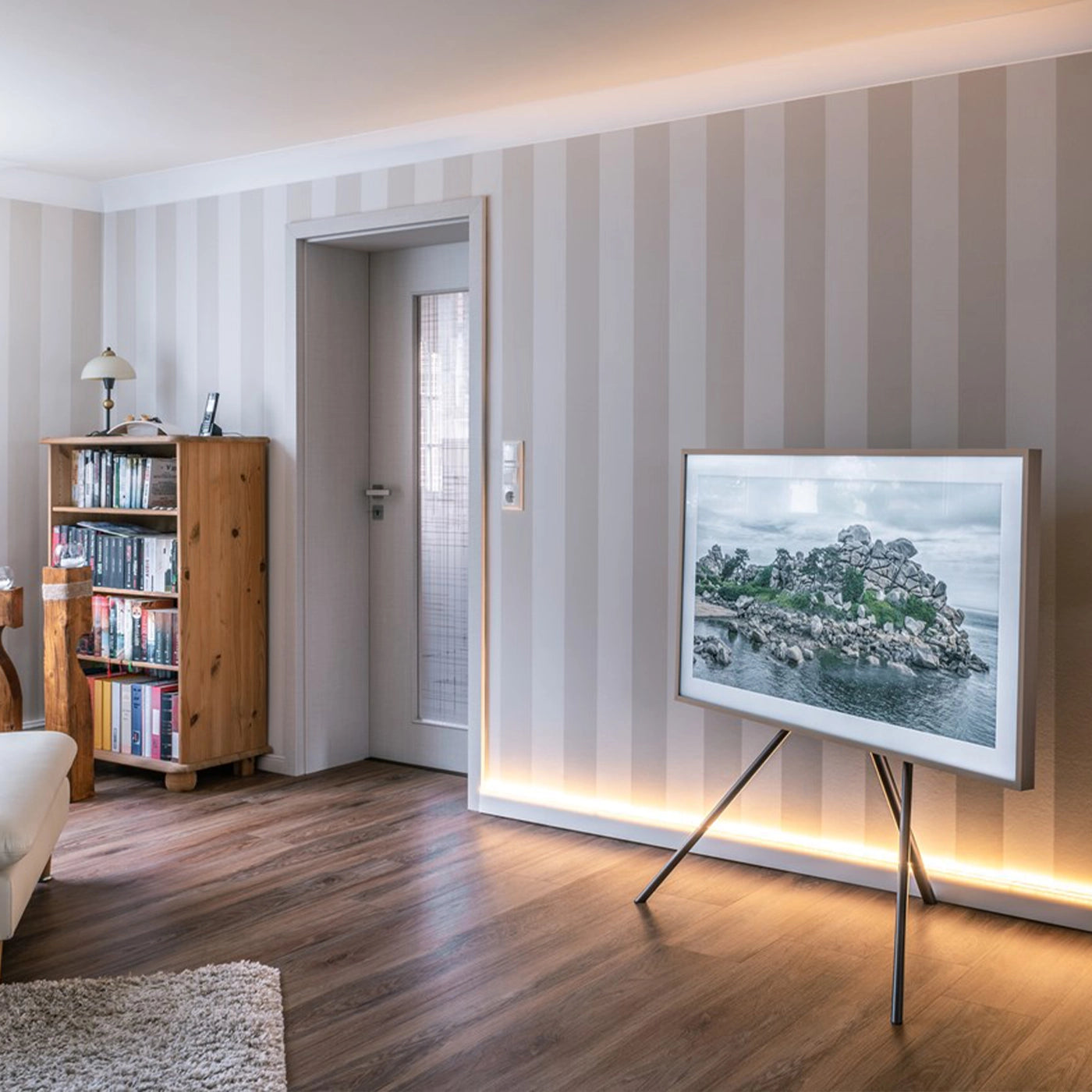 NOMASTYL® NMC 2m Ceiling Coving on in living room interior Decormania UK