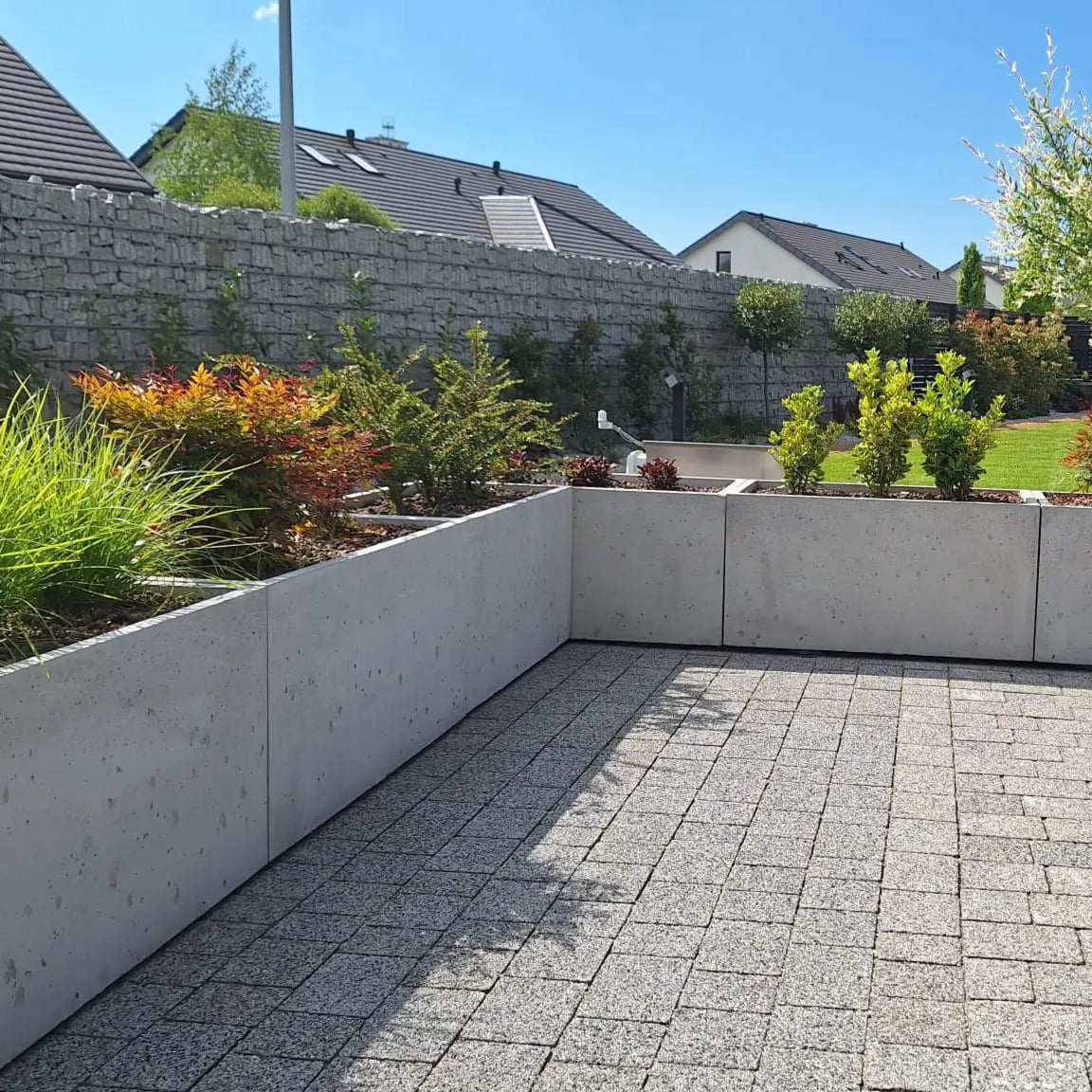 Outdoor Concrete Planters - Rectangle 50x120x50 cm in backyard Decormania UK