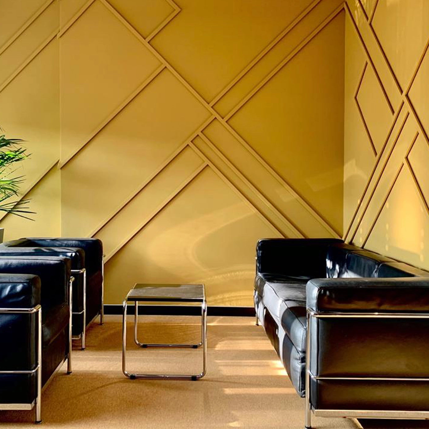 NOMASTYL® NMC 2m Ceiling Coving on yellow feature wall Decormania UK