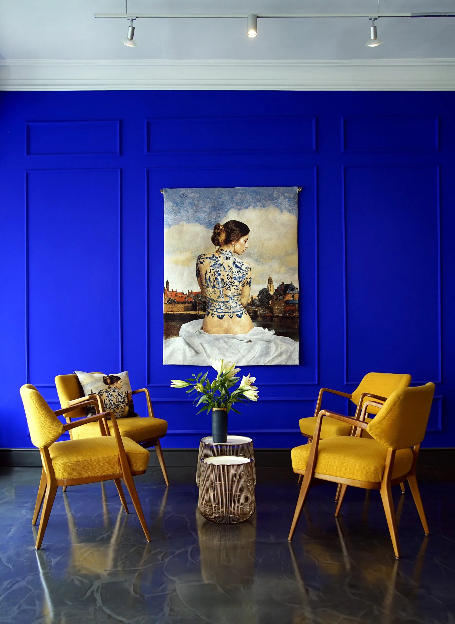 Z40 ARSTYL® 2M NMC Ceiling coving in a stylish interior | DecorMania UK 