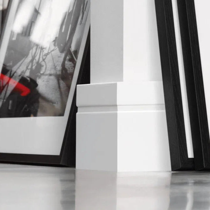 FD15 2M WALLSTYL SKIRTING BOARD on white wall | DecorMania UK 