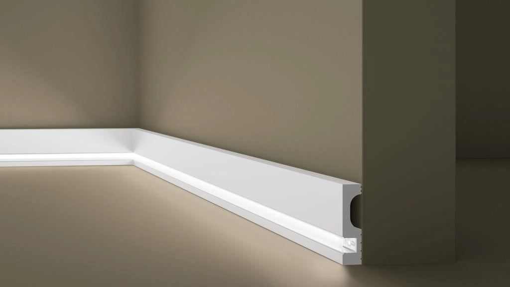IL11 2M WALLSTYL SKIRTING BOARD - Skirtings with cable channel owner detail on a light-colored wall | DecorMania UK