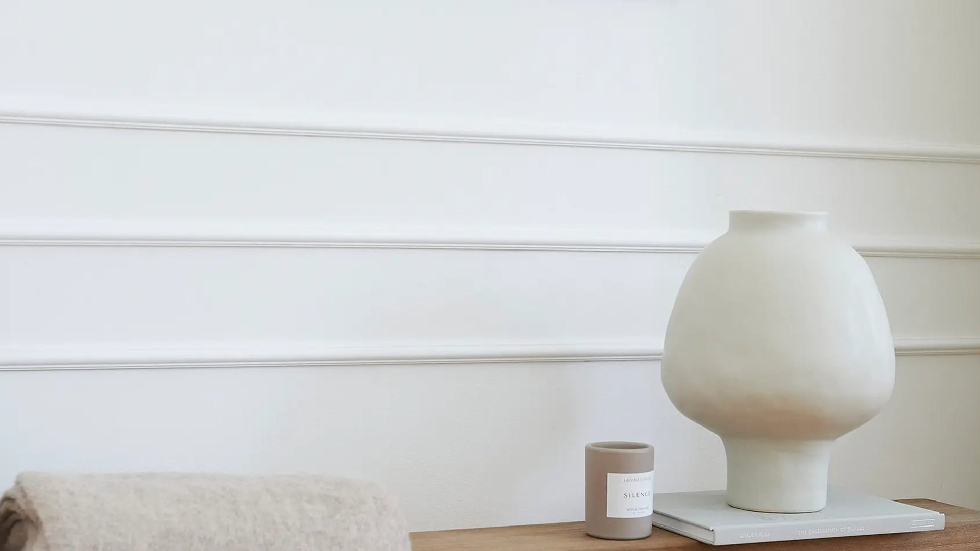 NMC Architrave & Dado Rail – after effect on white wall