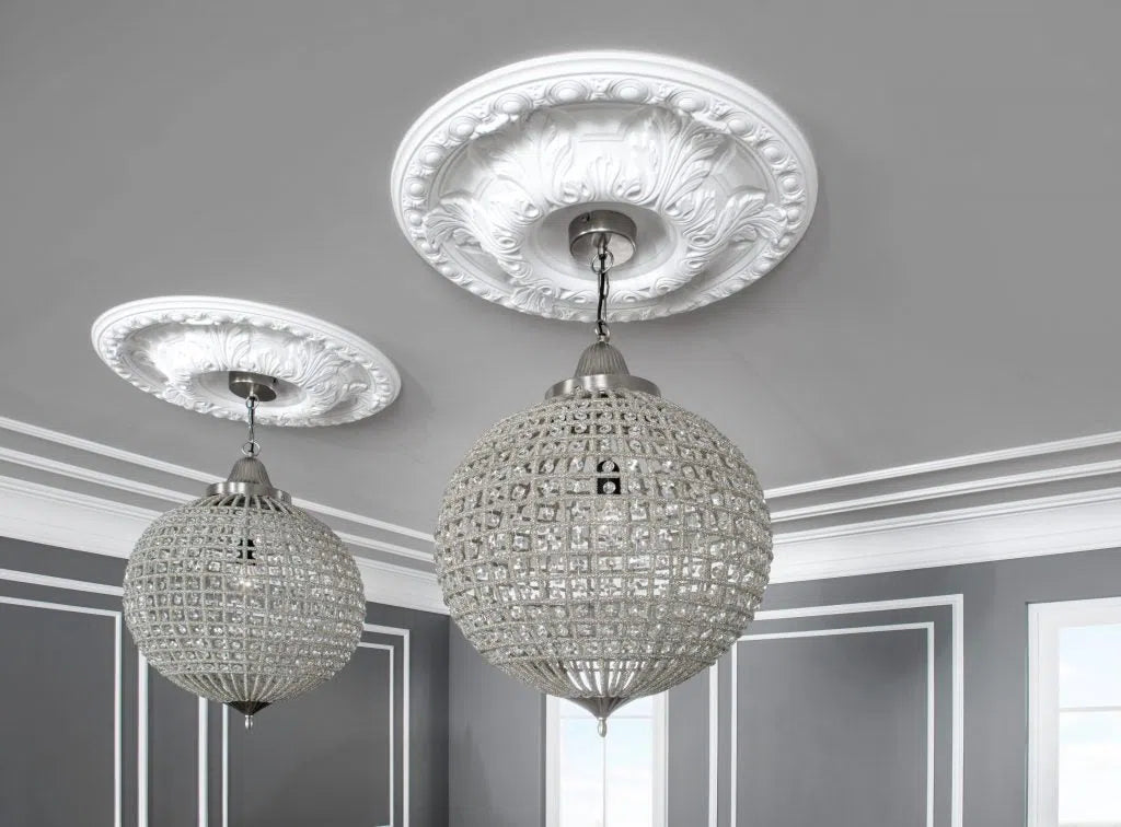 R18 ARSTYL Ceiling Rose with a crystal pendant light | DecorMania UK 