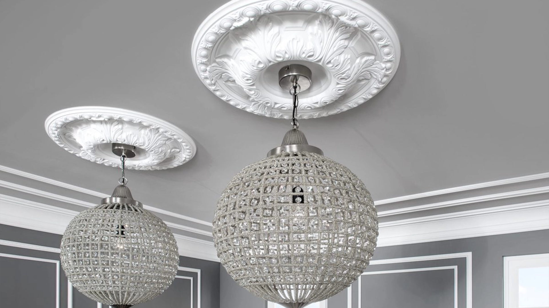 ARSTYL Ceiling Rose with a crystal chandelier | DecorMania UK 