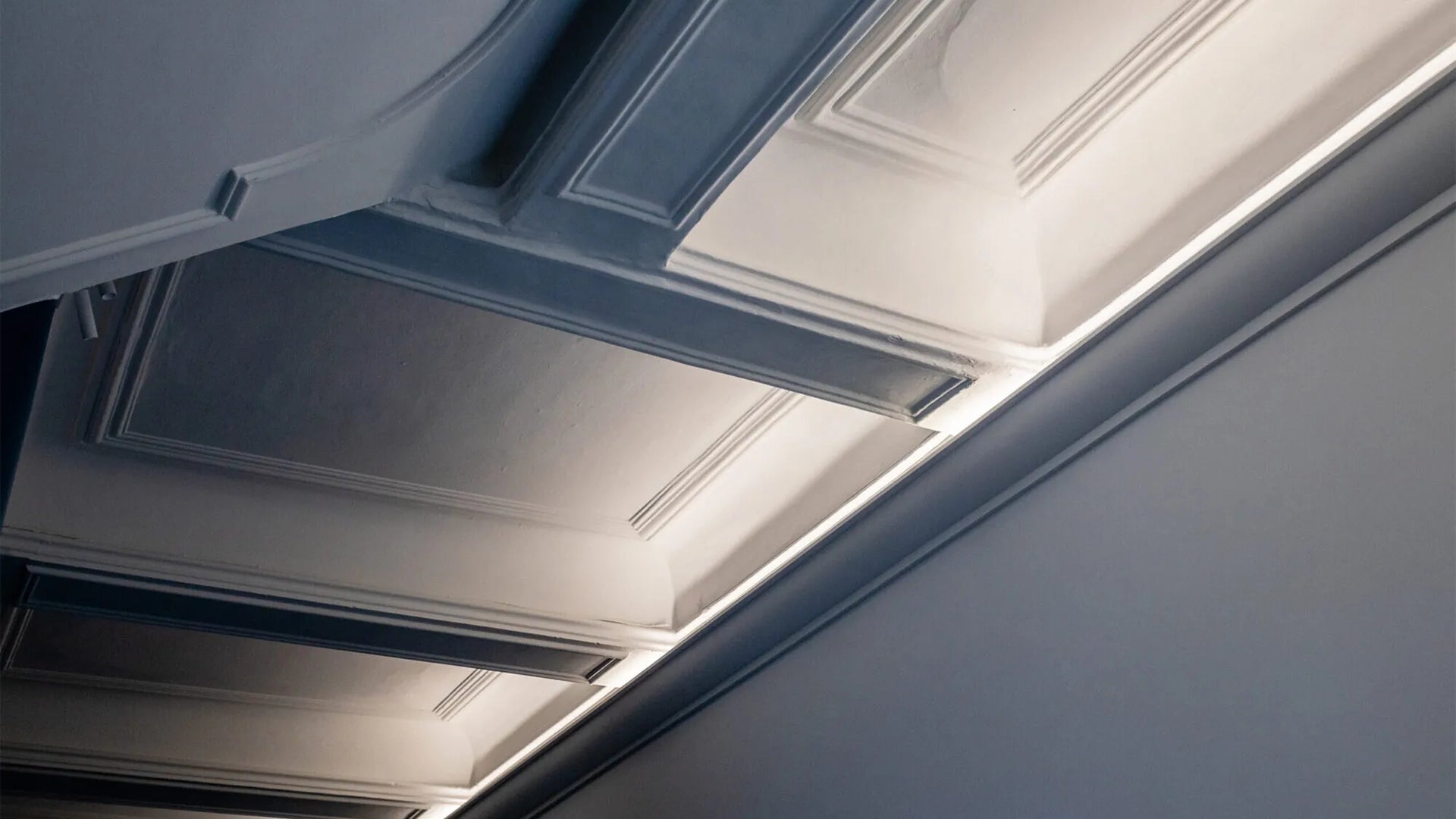 NMC Ceiling Coving for LED Lights in modern interior Decormania UK