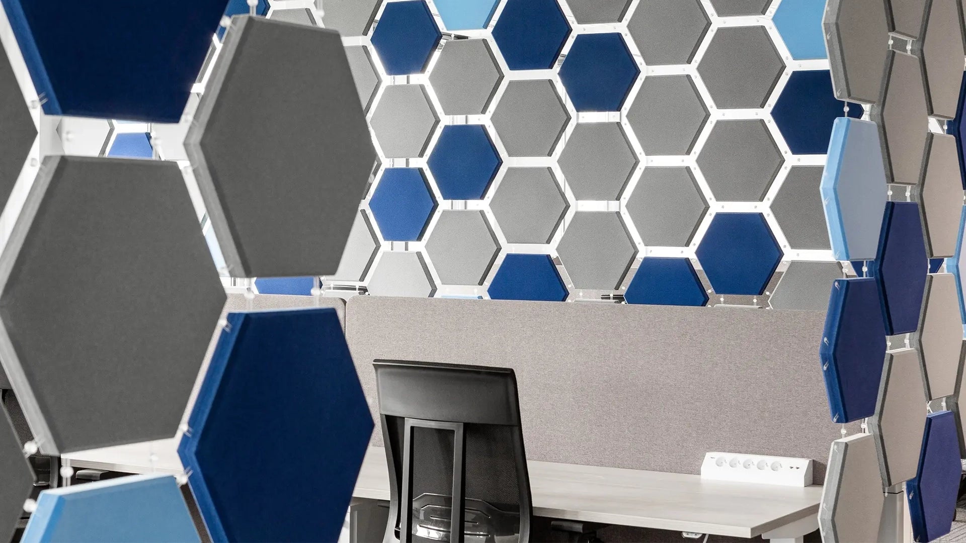 Fluffo WEB acoustic curtains in office interior Decormania