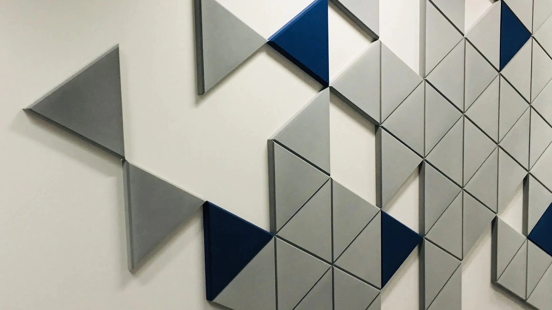 Fluffo Edge Acoustic Soft Wall Panels Grey Composition on white wall