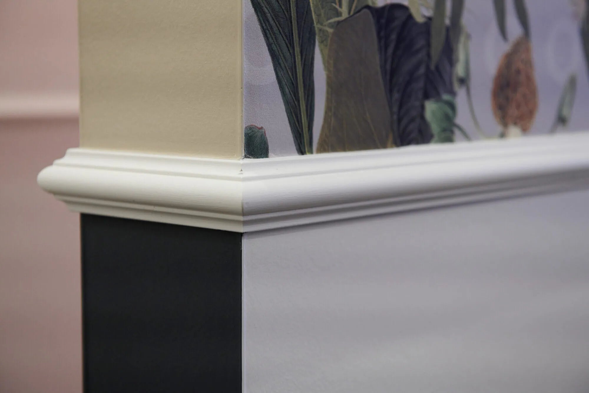 WL1 WALLSTYL PANEL MOULDING 2M close-up with white trim | DecorMania UK

