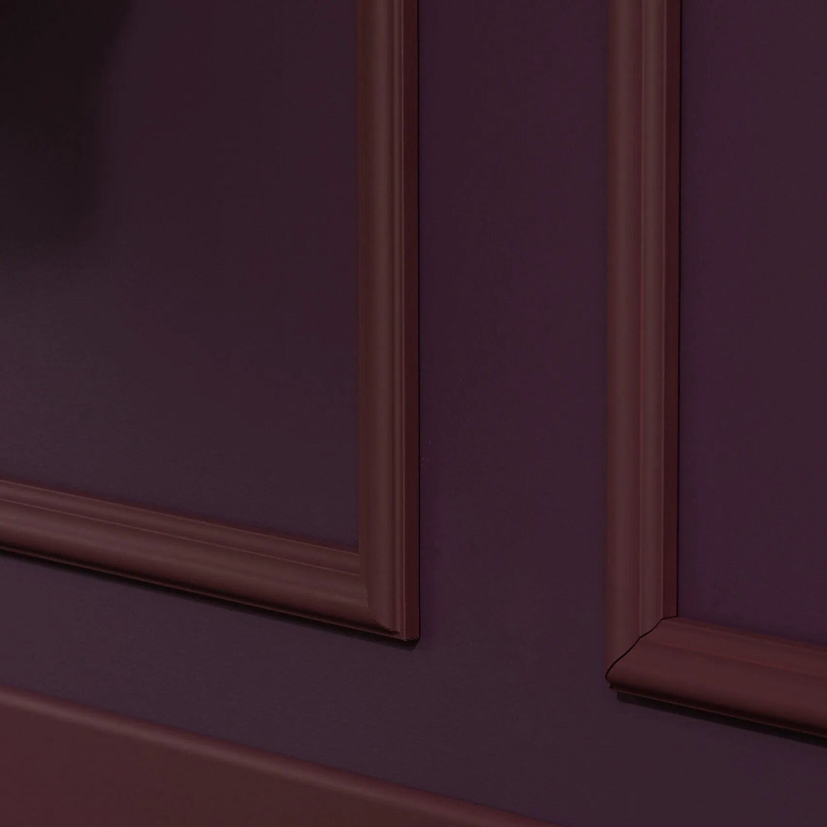 WL2 WALLSTYL PANEL MOULDING 2M - Dado Rail on burgundy background | DecorMania UK 