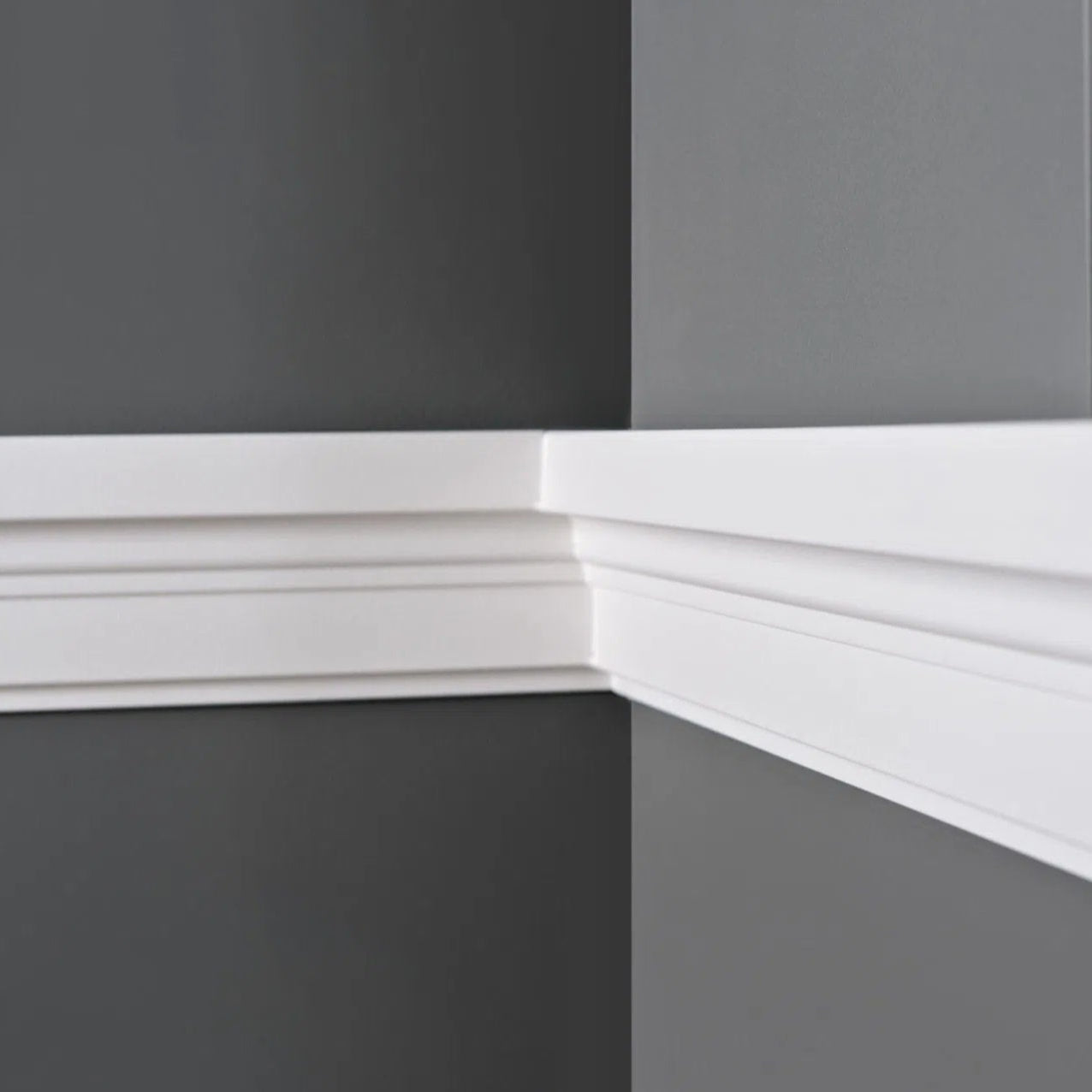 WL4 2M WALLSTYL ARCHITRAVE / DADO RAIL - Dado Rail on grey wall | DecorMania UK 