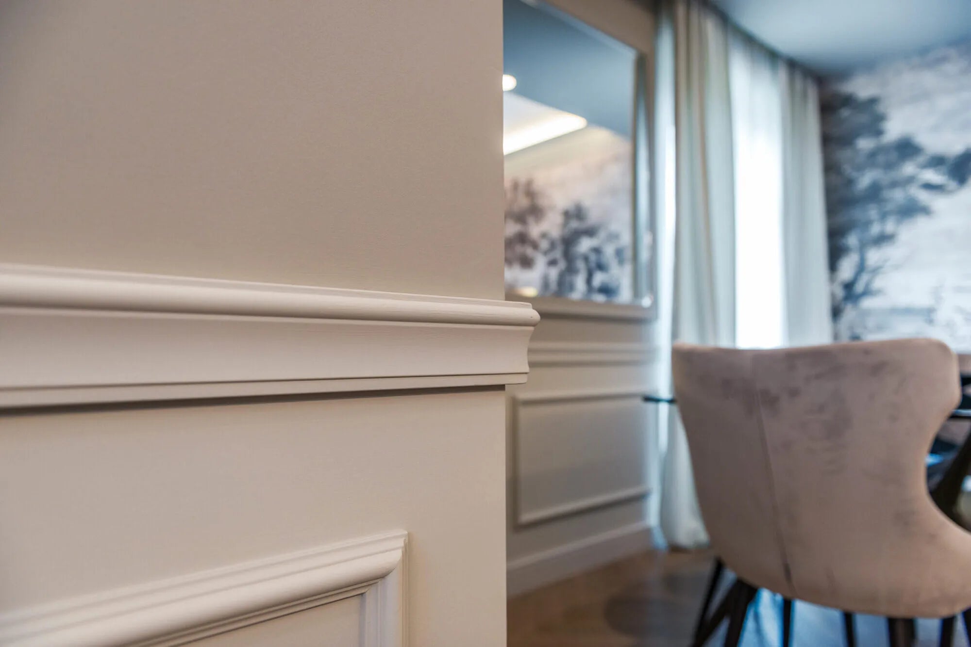 WL6 2M WALLSTYL ARCHITRAVE DADO RAIL - Dado Rail in hallway with light grey walls | DecorMania UK
