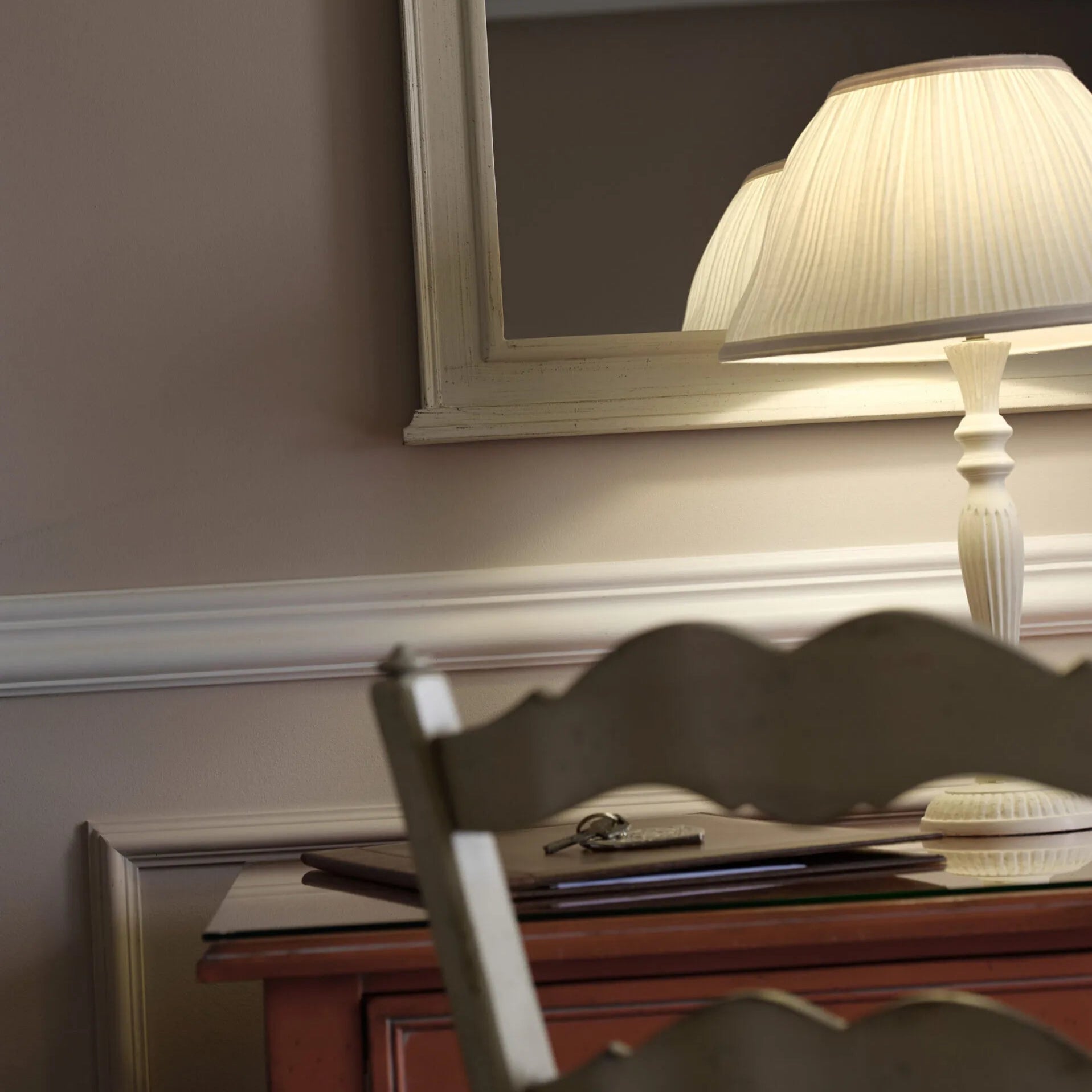 z13 Dado Rail Arstyl Elegant installation of the dado rail in a classic living room with dark furniture. | DecorMania UK 