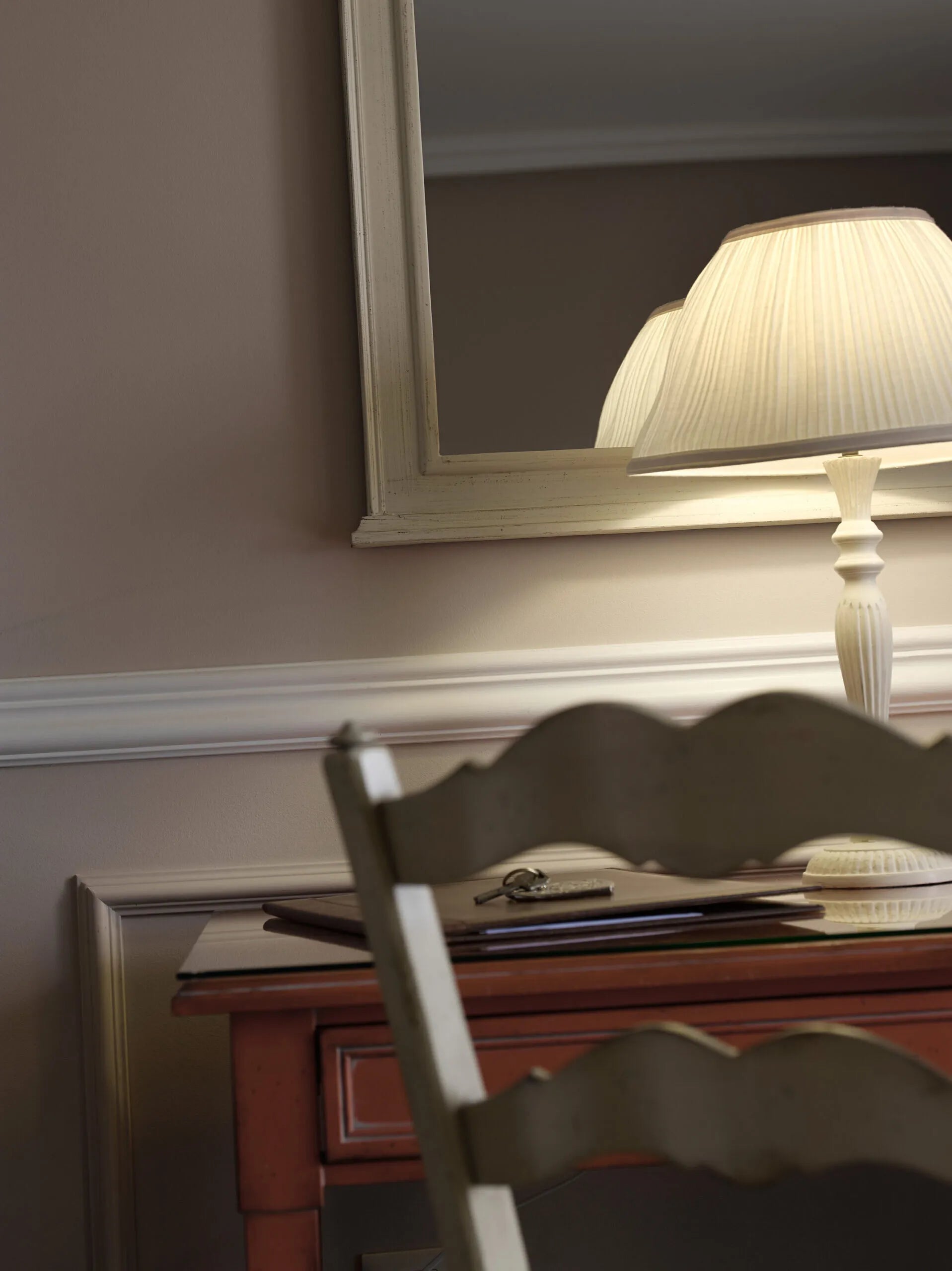 z13 Dado Rail Arstyl Elegant installation of the dado rail in a classic living room with dark furniture. | DecorMania UK 